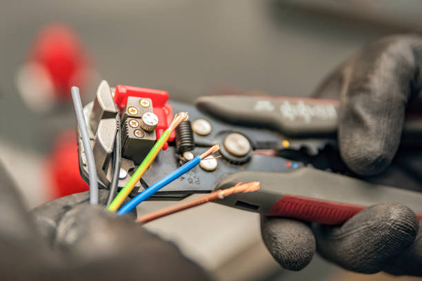 Best Affordable Emergency Electrician  in Garfield, TX